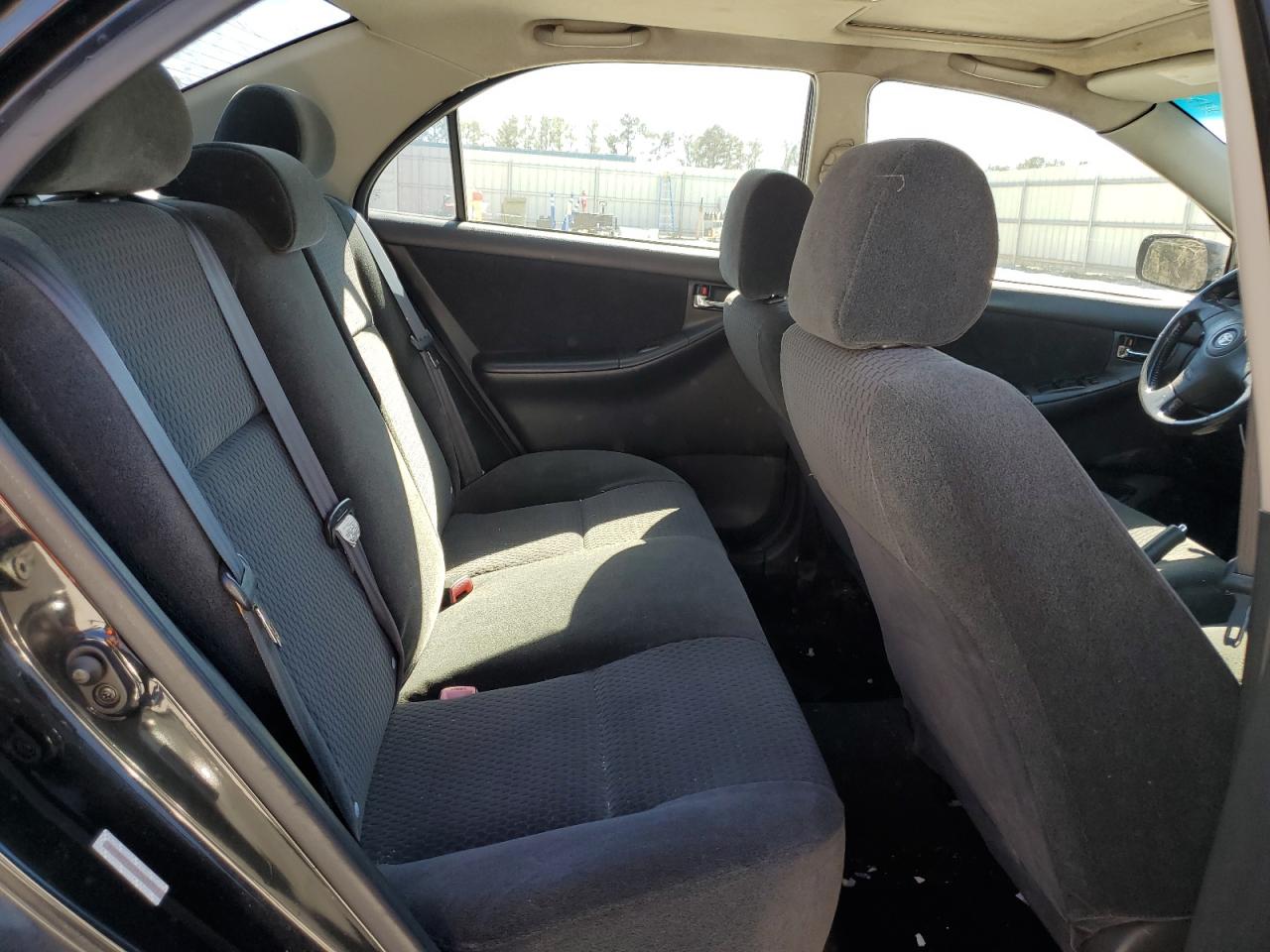 2005 Toyota Corolla - Image 10