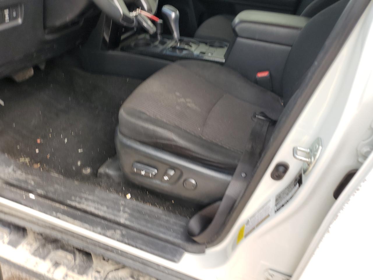 2022 Toyota 4Runner - Image 7