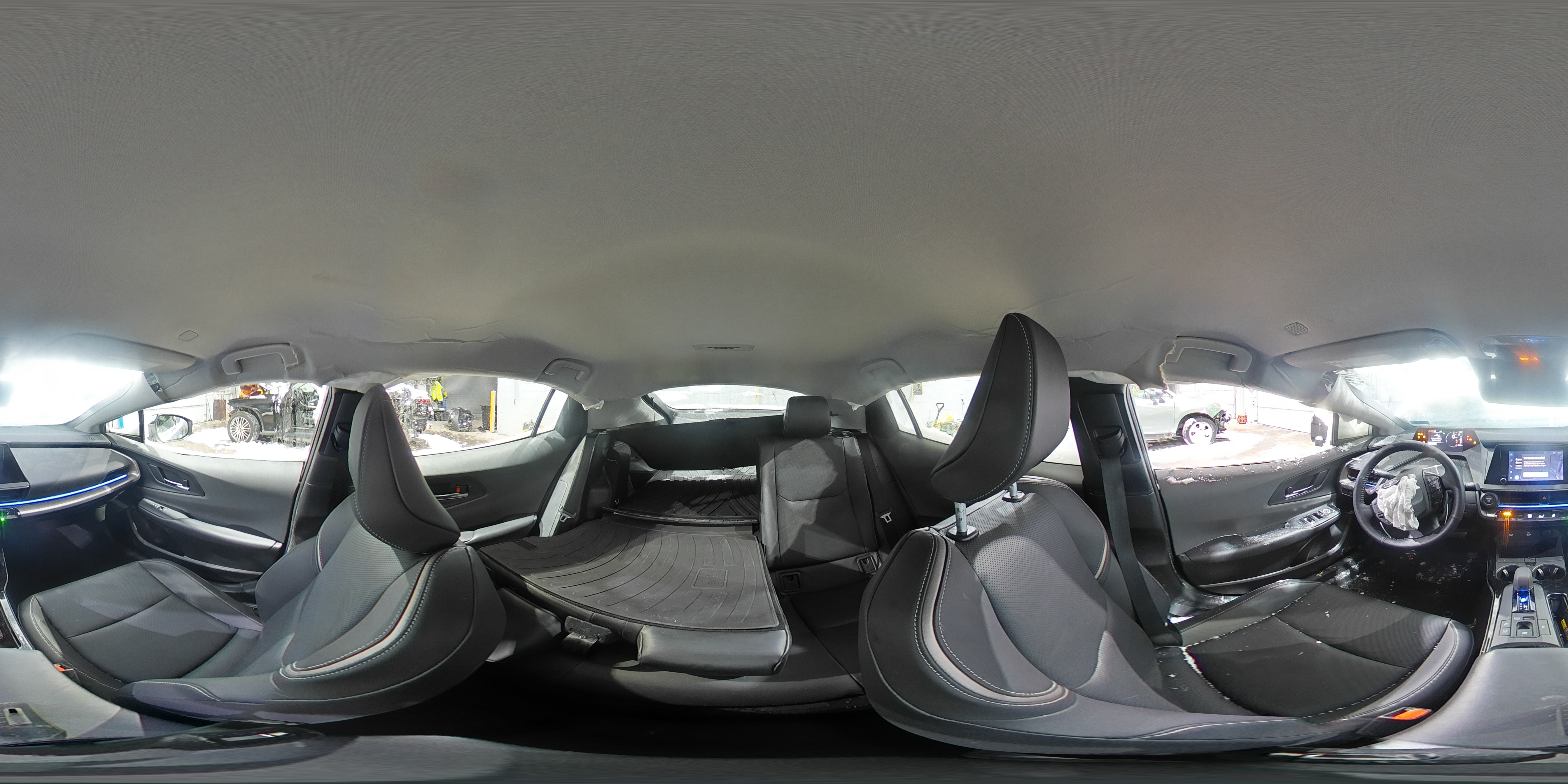 2024 Toyota Prius - Image 13