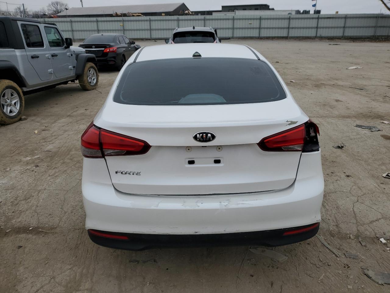 2017 Kia Forte - Image 6