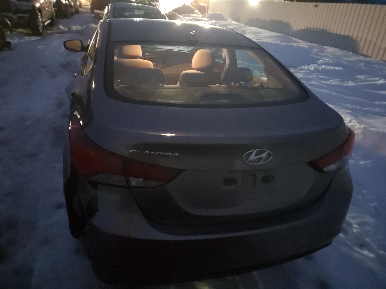 2016 Hyundai Elantra - Image 6