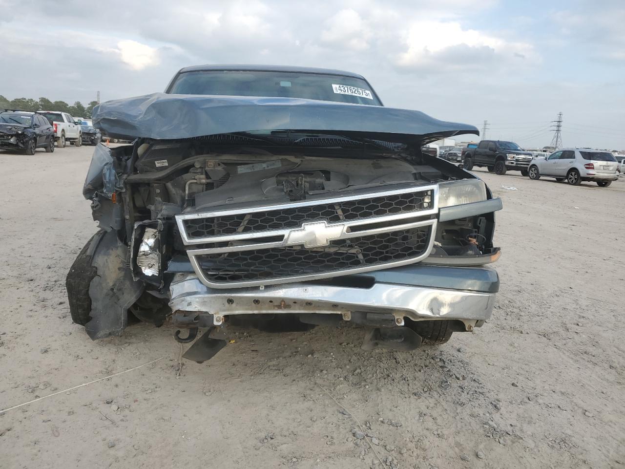 2007 Chevrolet Silverado - Image 5