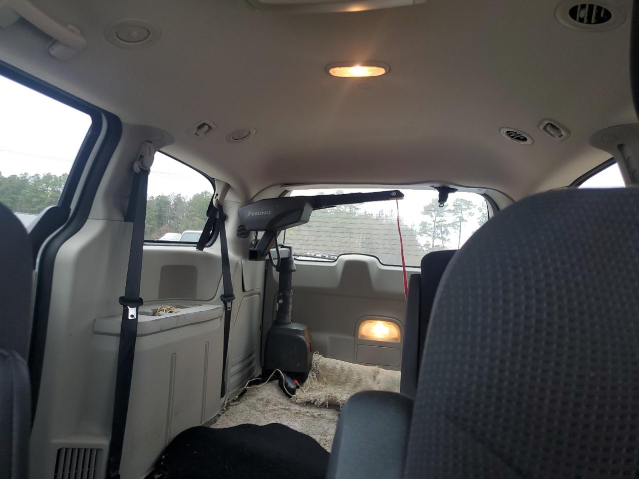 2018 Dodge Caravan - Image 10