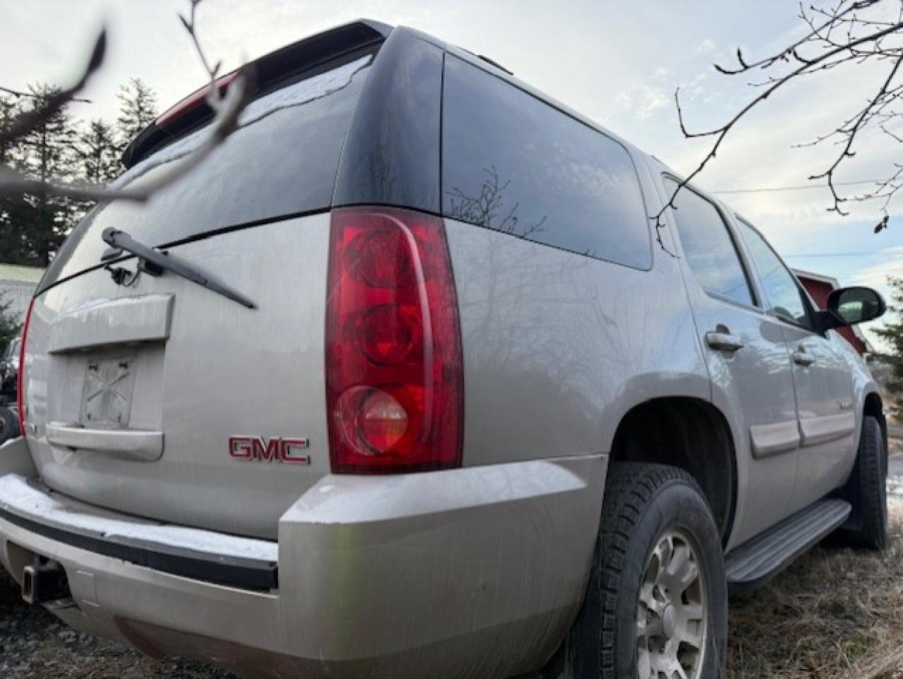 2007 GMC Yukon - Image 3