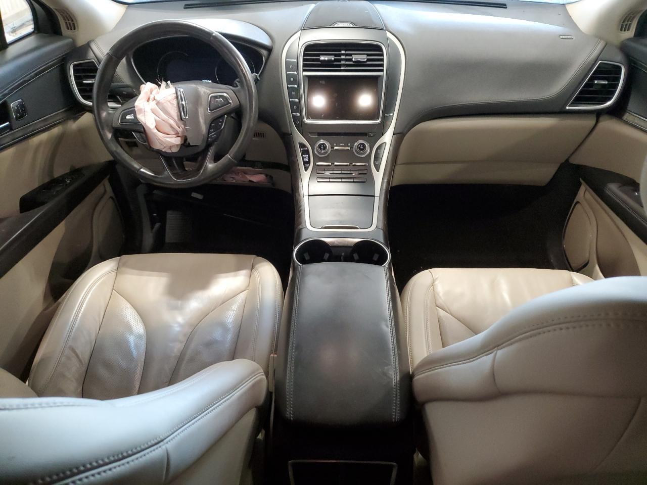 2017 Lincoln MKX - Image 8