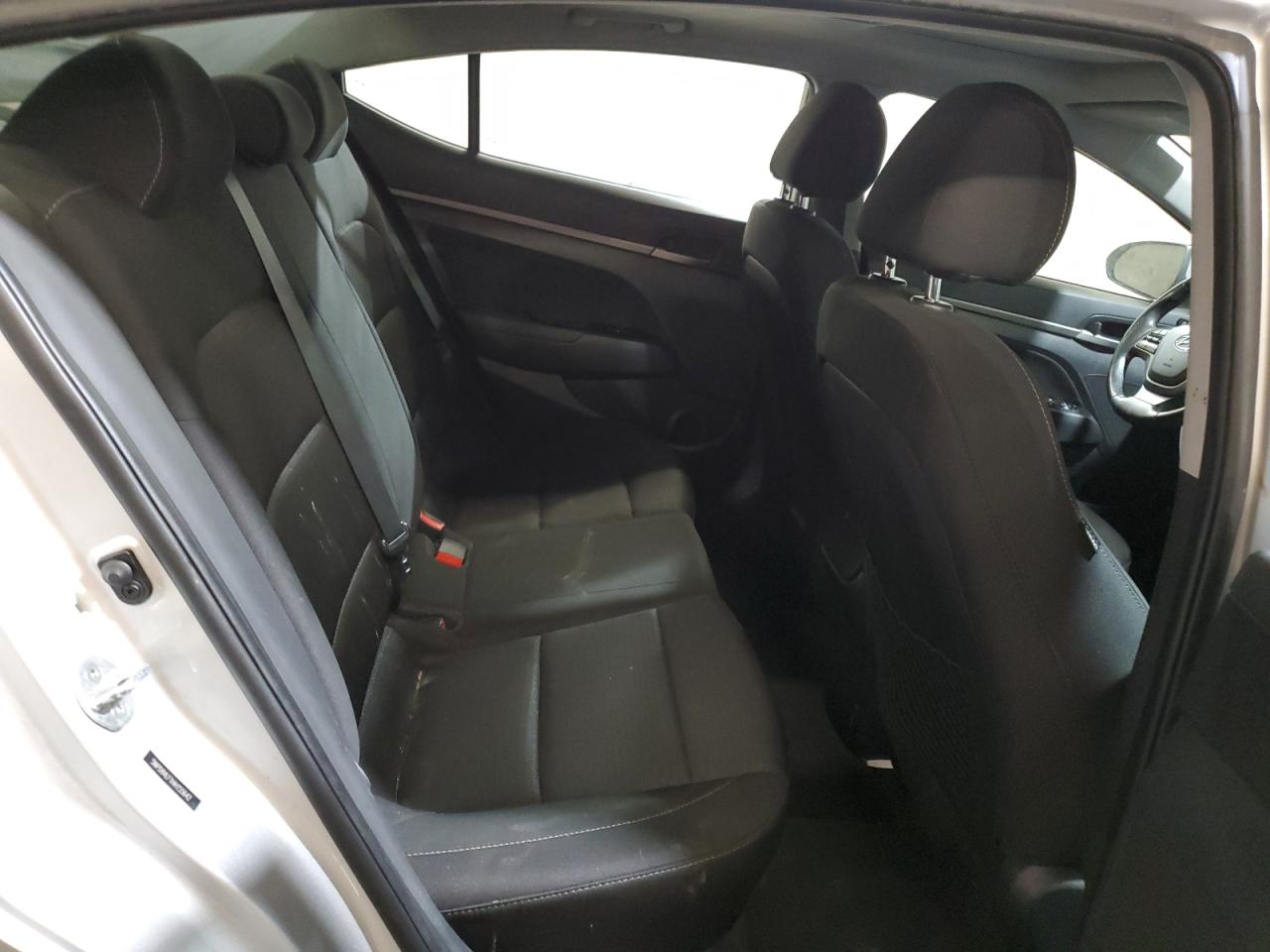 2017 Hyundai Elantra - Image 10