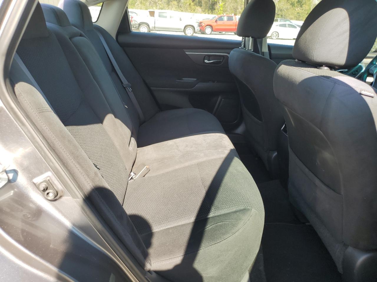 2015 Nissan Altima - Image 10