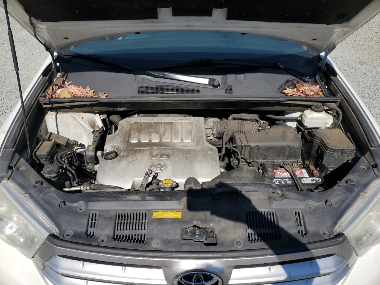 2013 Toyota Highlander - Image 12
