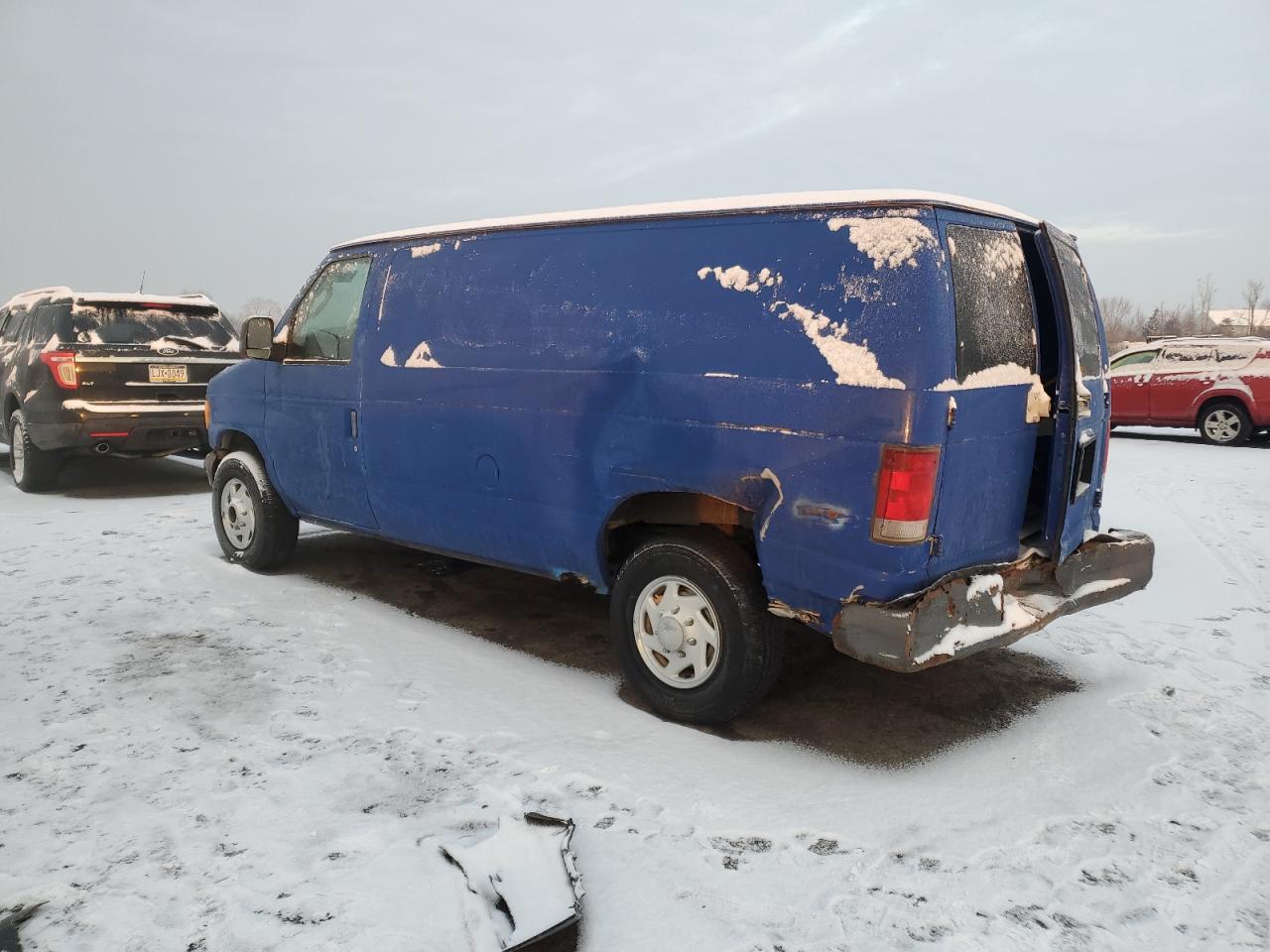 2004 Ford Econoline - Image 2