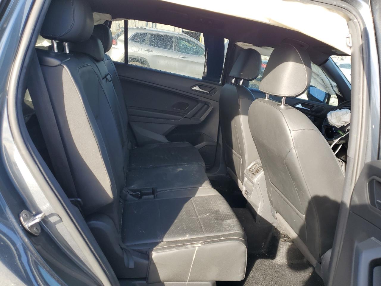 2019 Volkswagen Tiguan - Image 12