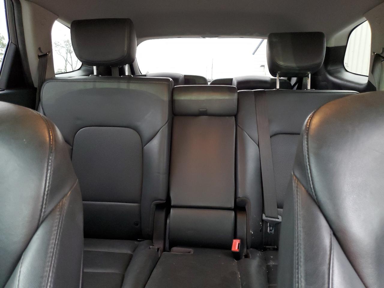 2018 Hyundai Santa Fe - Image 10