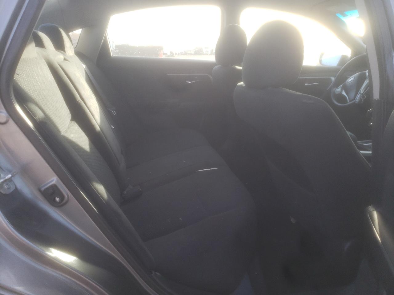 2015 Nissan Altima - Image 11