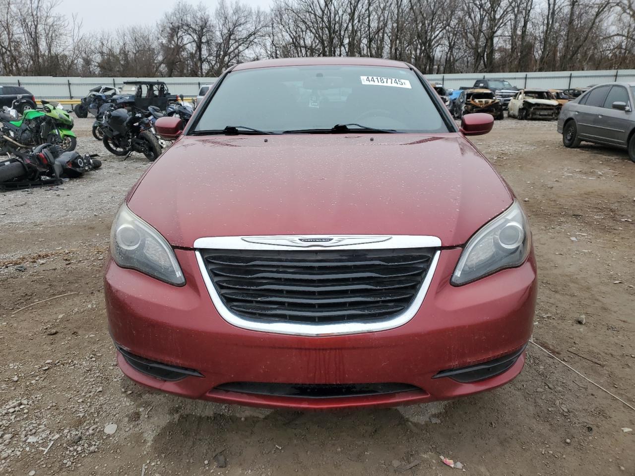 2013 Chrysler 200 - Image 5