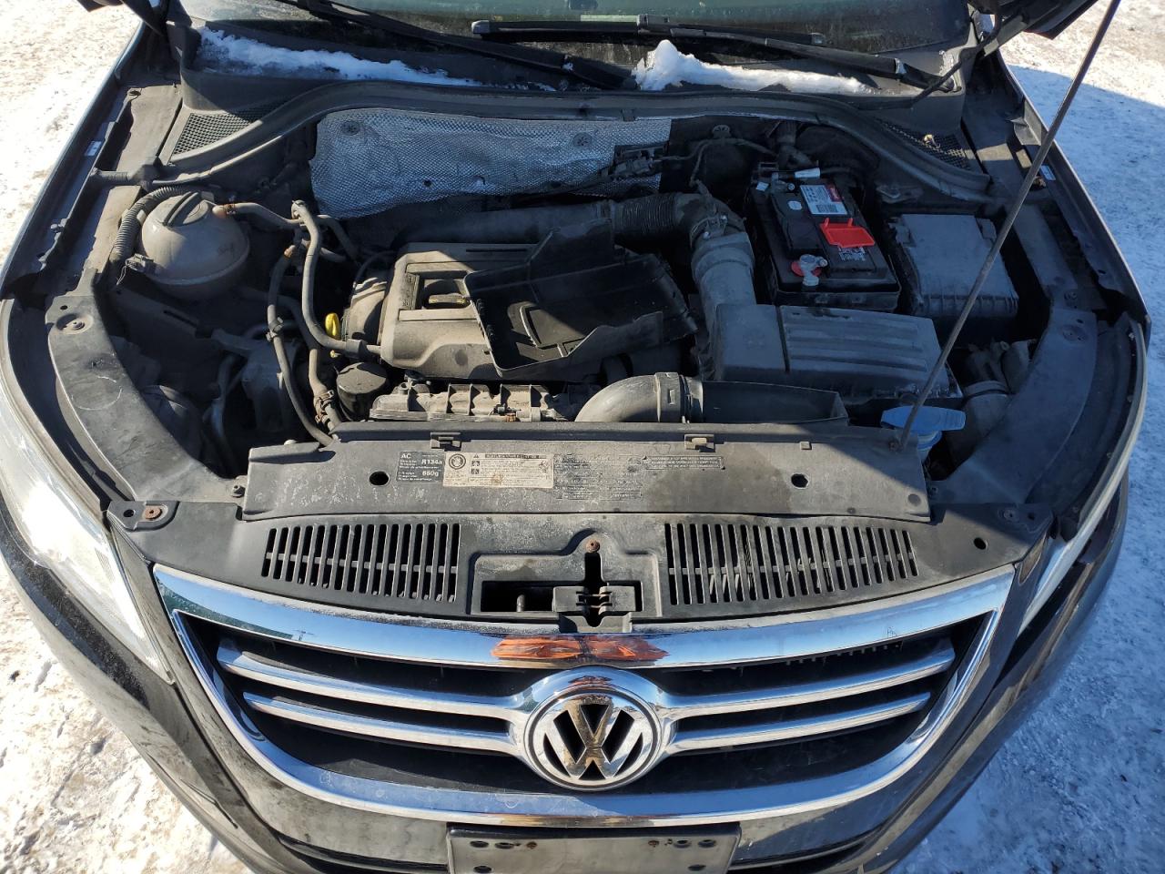 2010 Volkswagen Tiguan - Image 12