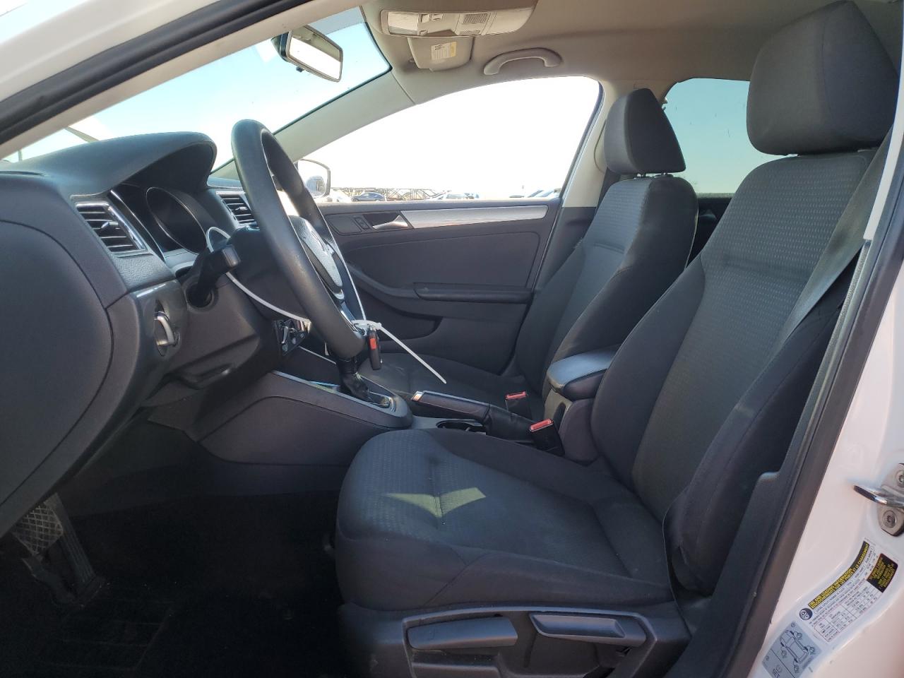 2016 Volkswagen Jetta - Image 7