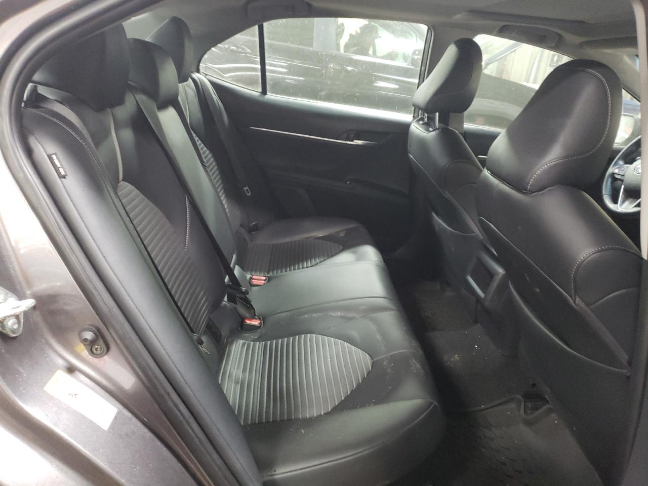 2018 Toyota Camry - Image 10