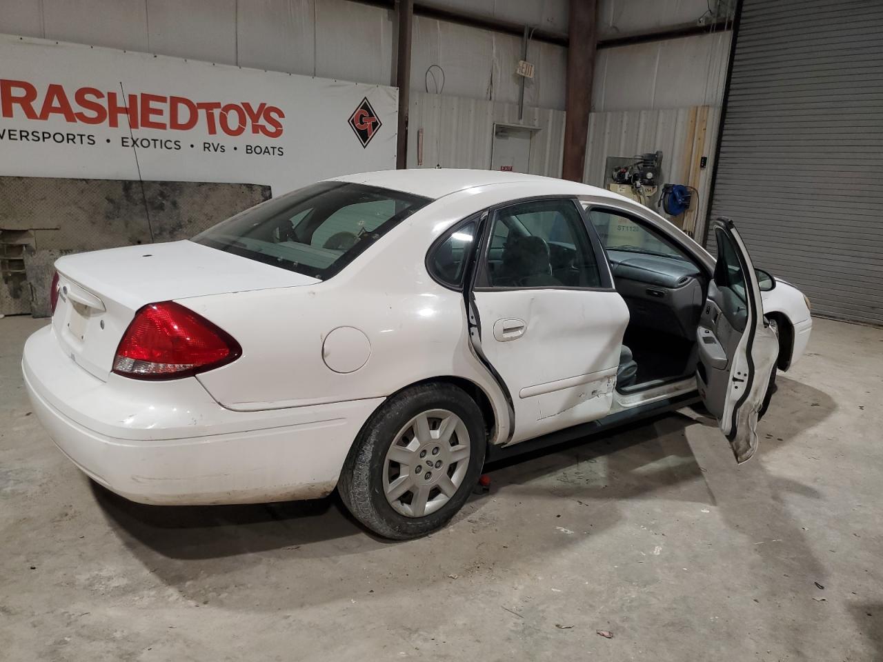 2007 Ford Taurus - Image 3