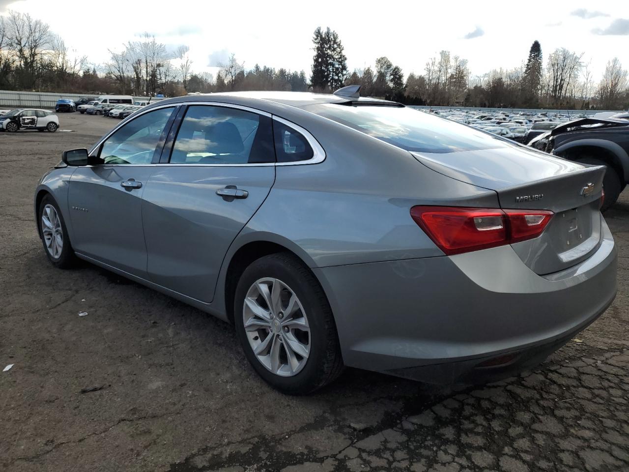 2023 Chevrolet Malibu - Image 2