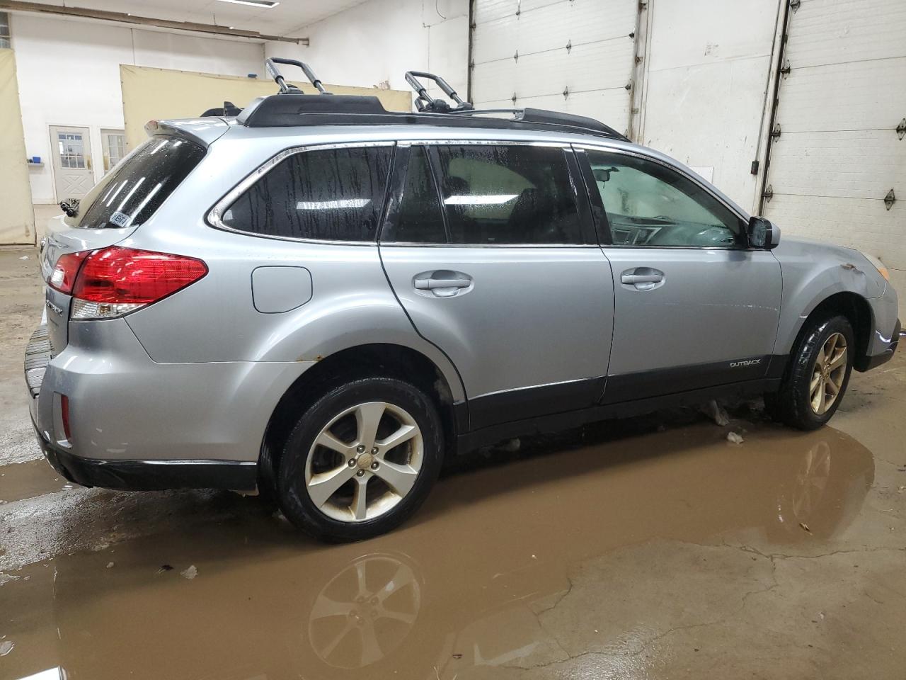 2014 Subaru Outback - Image 3