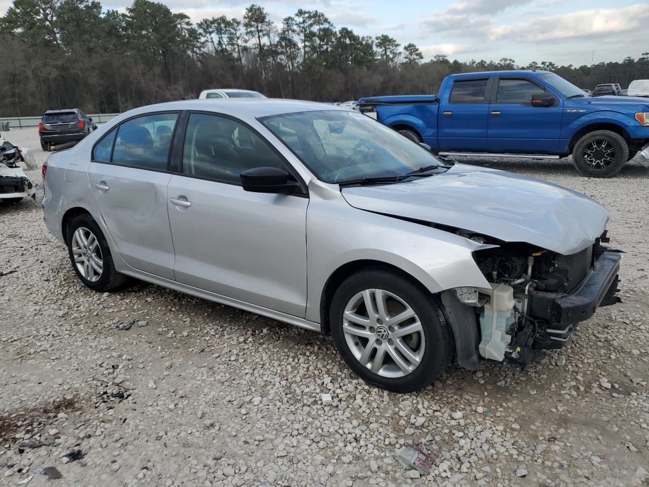 2015 Volkswagen Jetta - Image 4