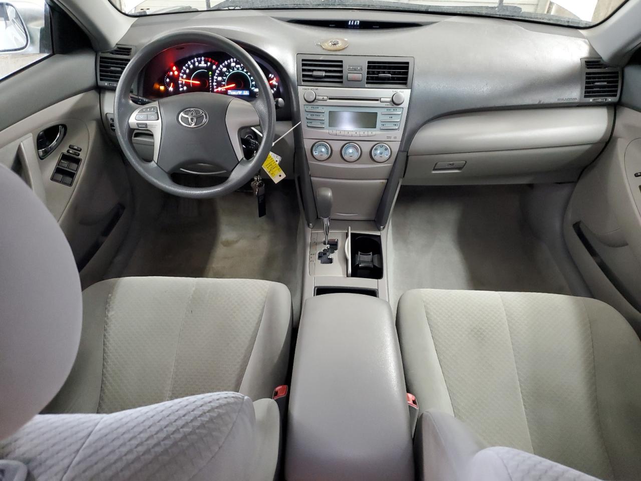 2009 Toyota Camry - Image 8