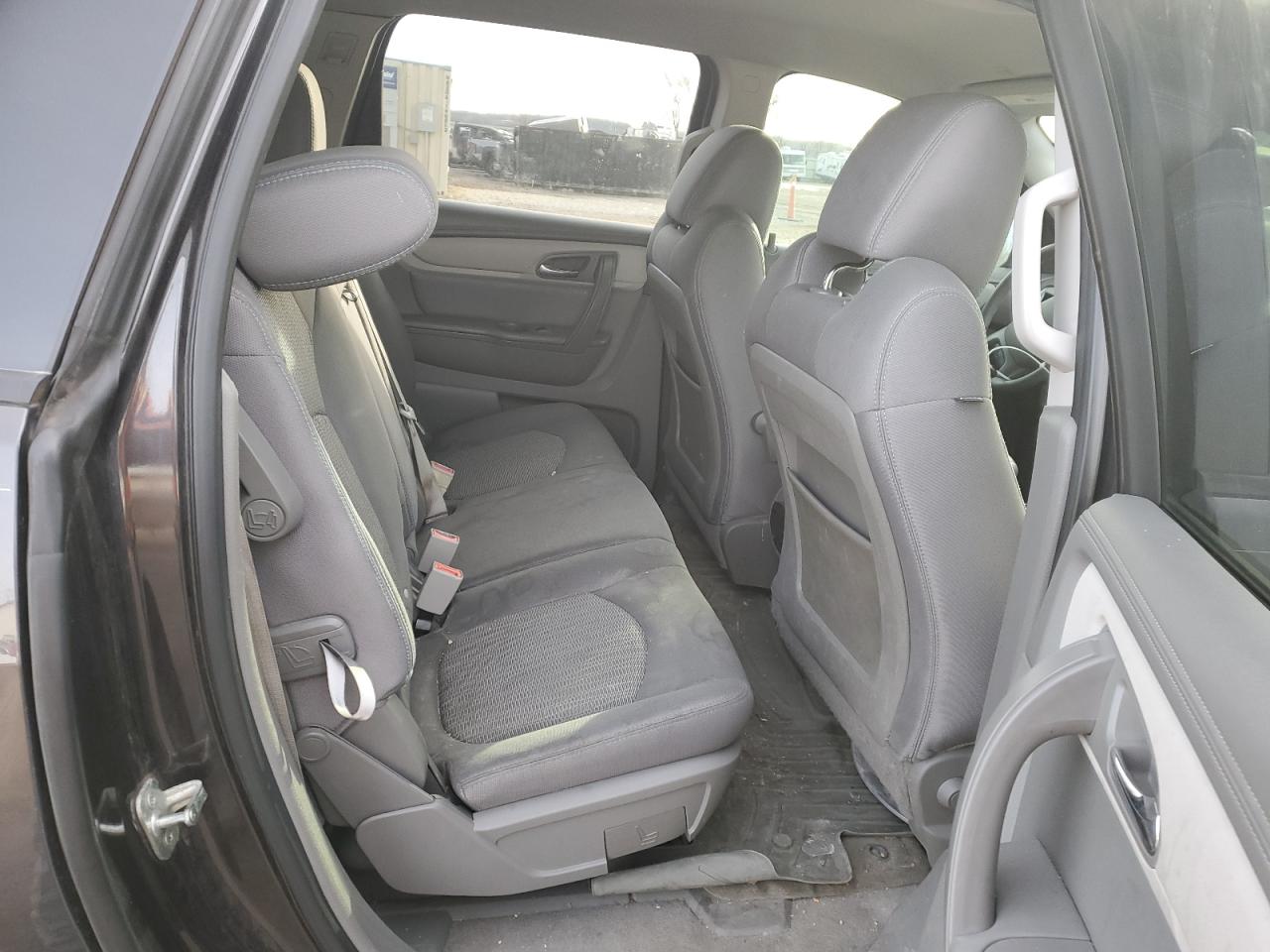 2015 Chevrolet Traverse - Image 10