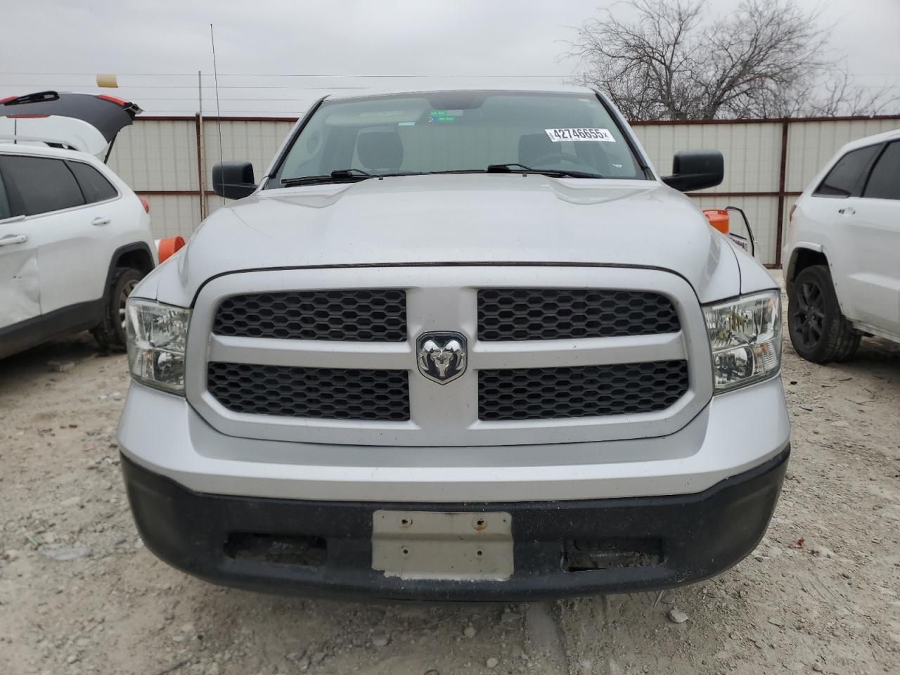 2016 RAM 1500 - Image 5