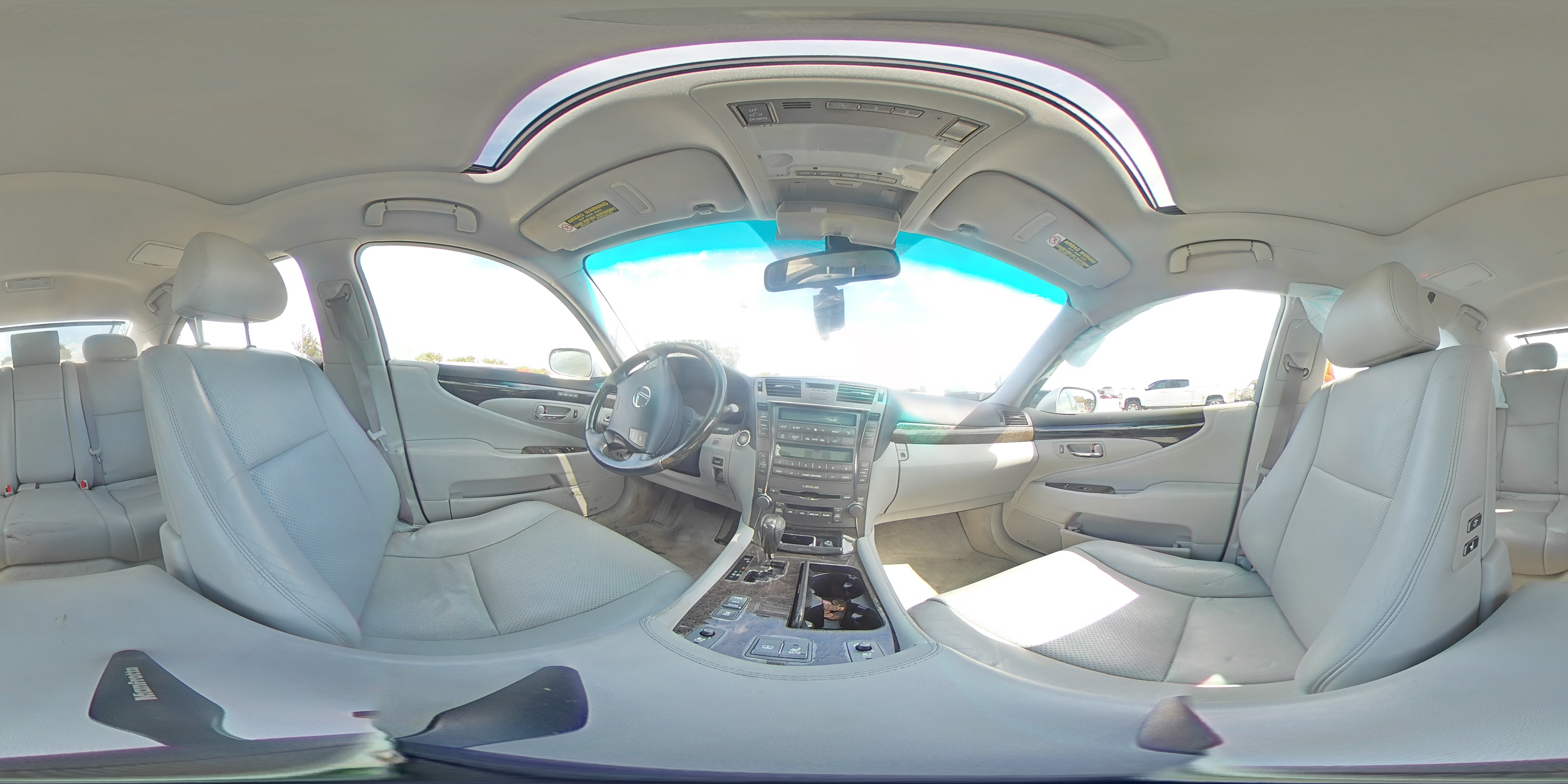 2007 Lexus LS - Image 13