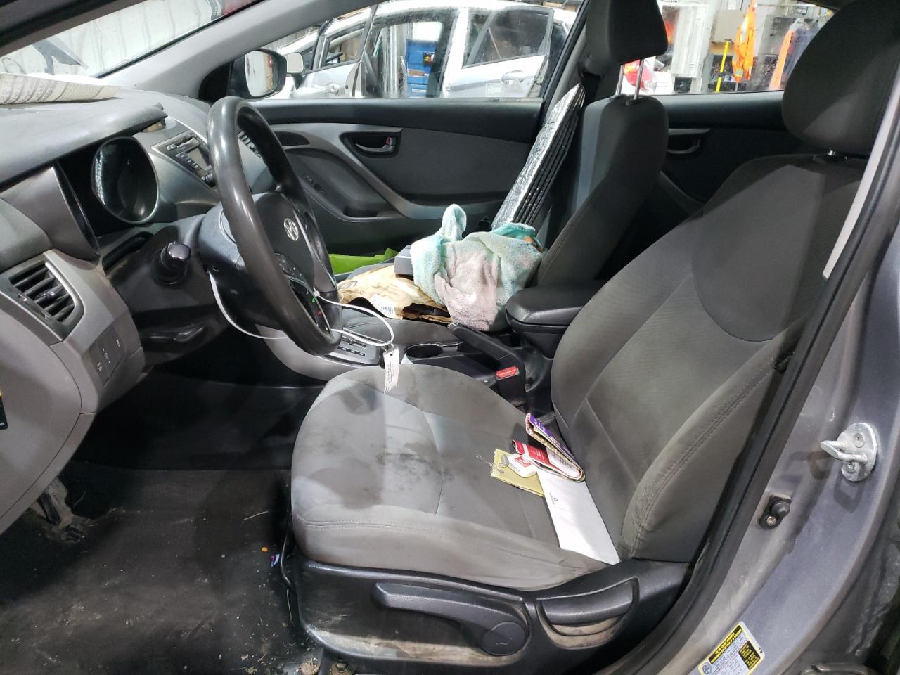 2013 Hyundai Elantra - Image 7