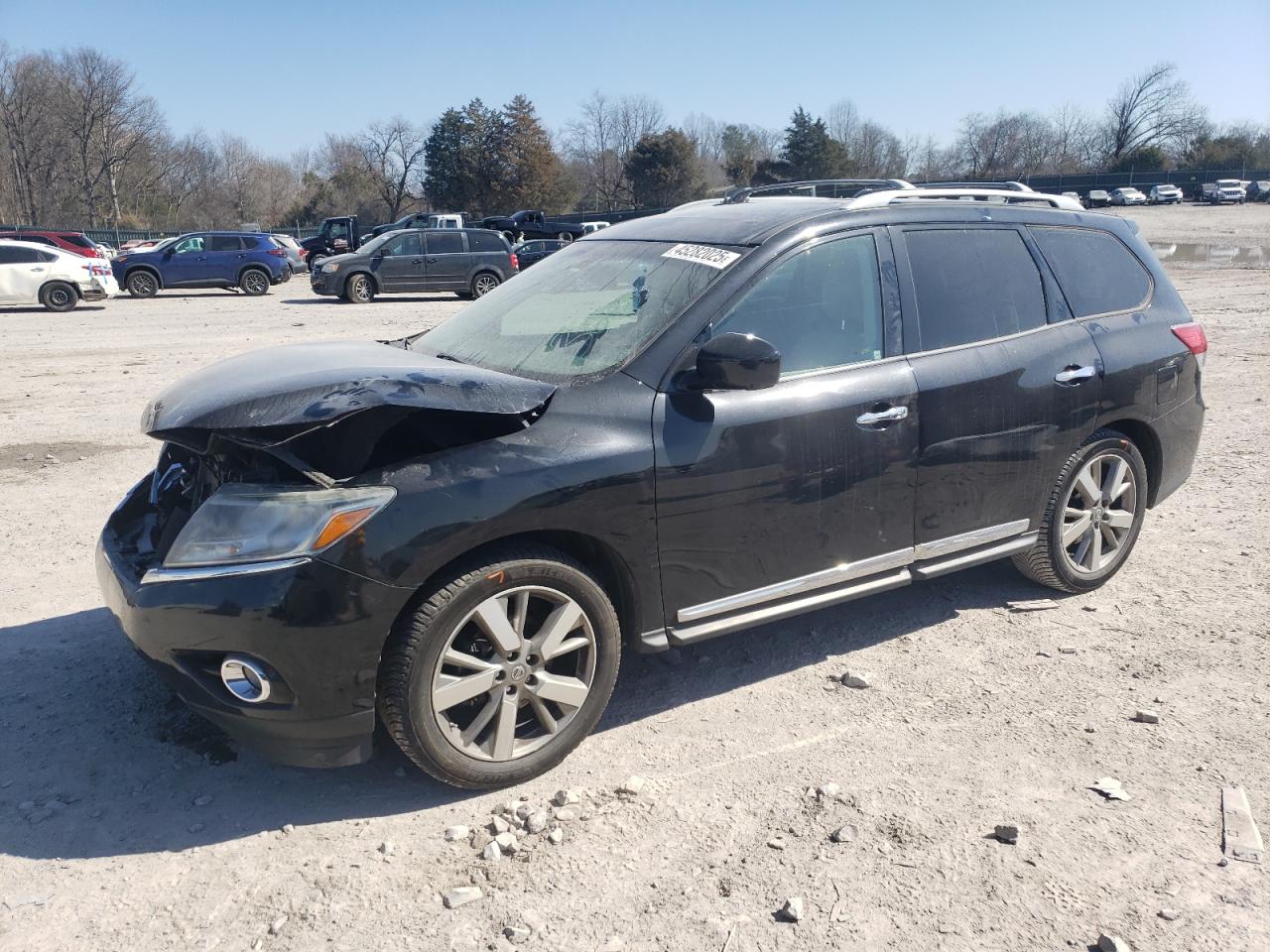 2015 Nissan Pathfinder - Image 1