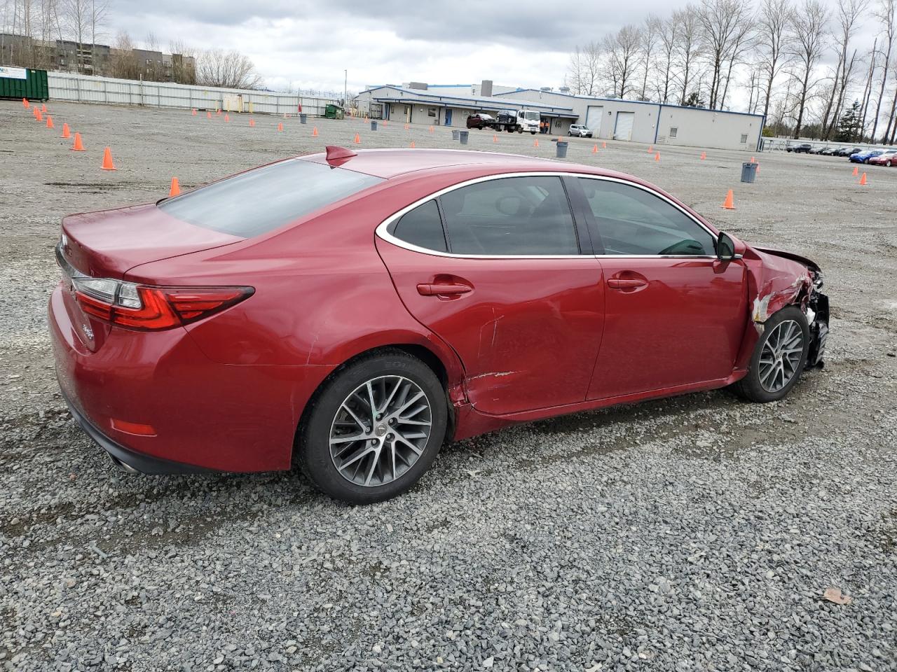 2017 Lexus ES - Image 3