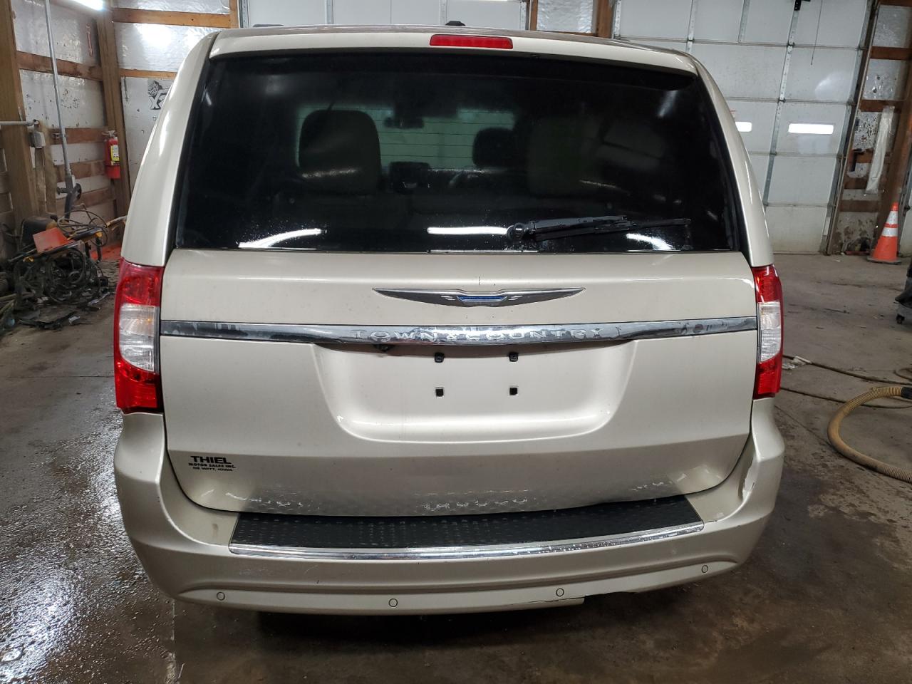 2012 Chrysler Town & Country - Image 6