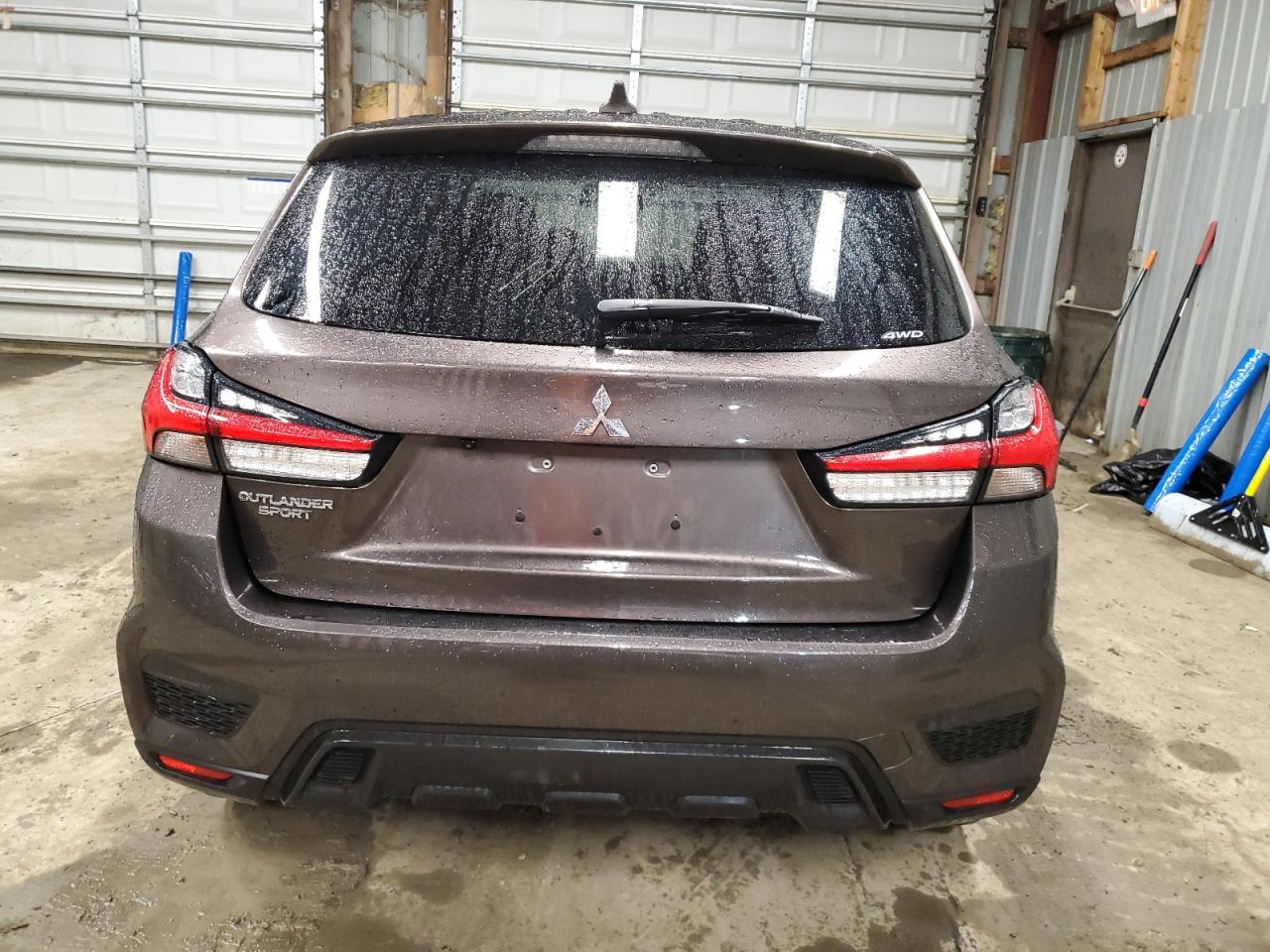 2021 Mitsubishi Outlander - Image 6