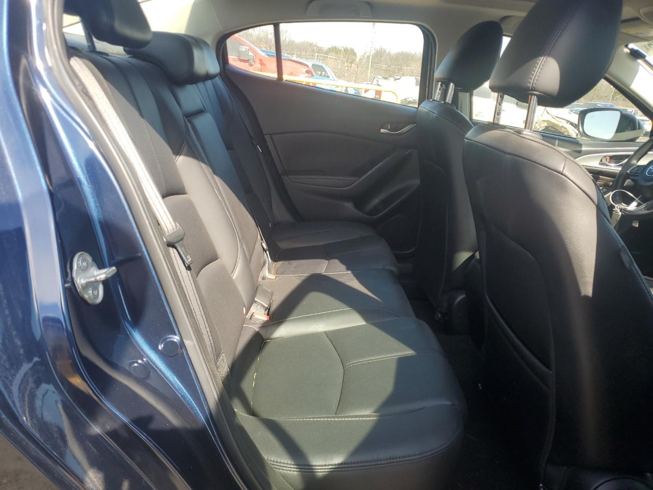 2018 Mazda 3 - Image 10
