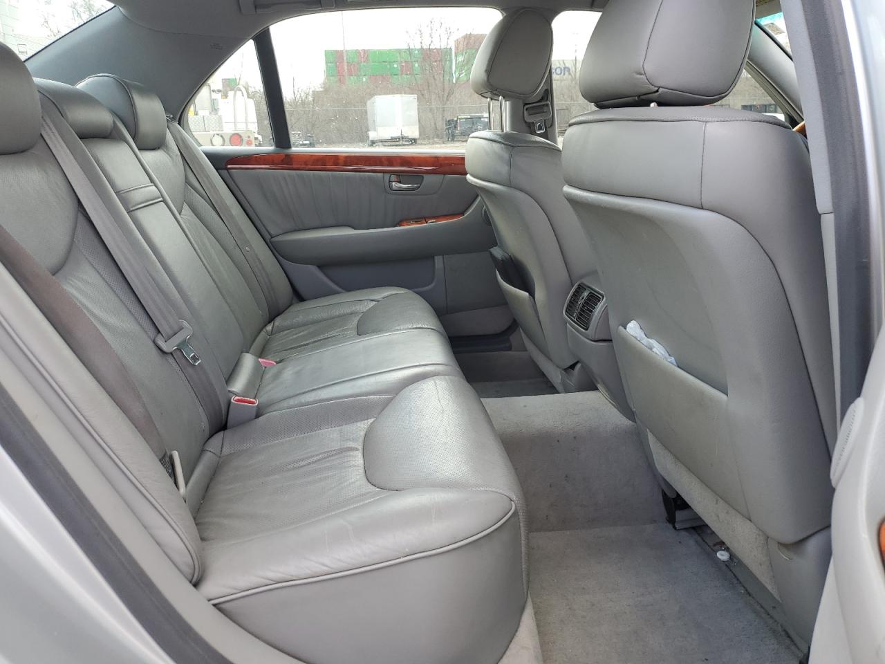2006 Lexus LS - Image 10