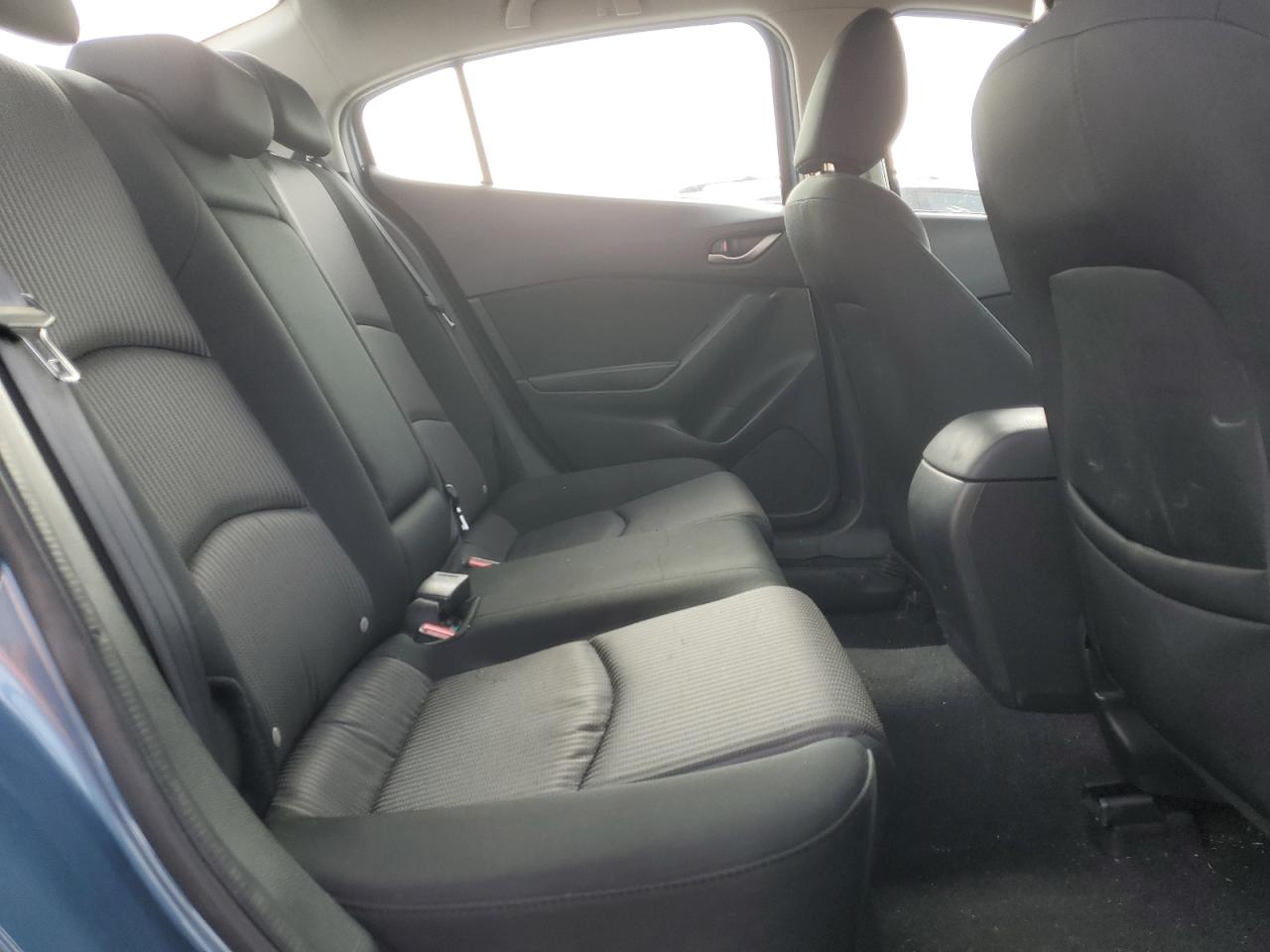 2016 Mazda 3 - Image 10