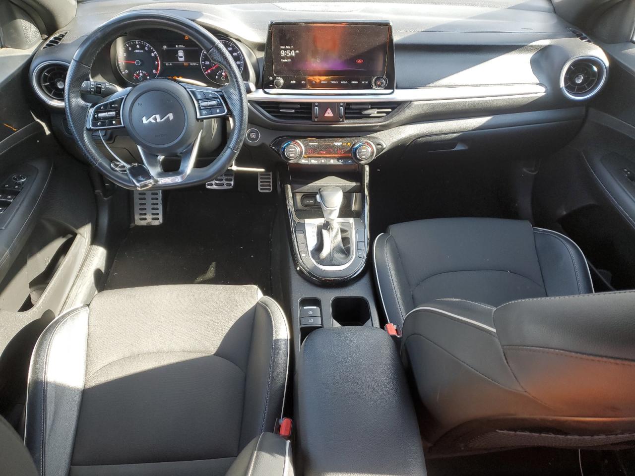 2023 Kia Forte - Image 8