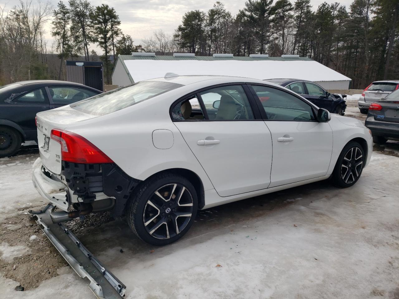 2017 Volvo S60 - Image 3
