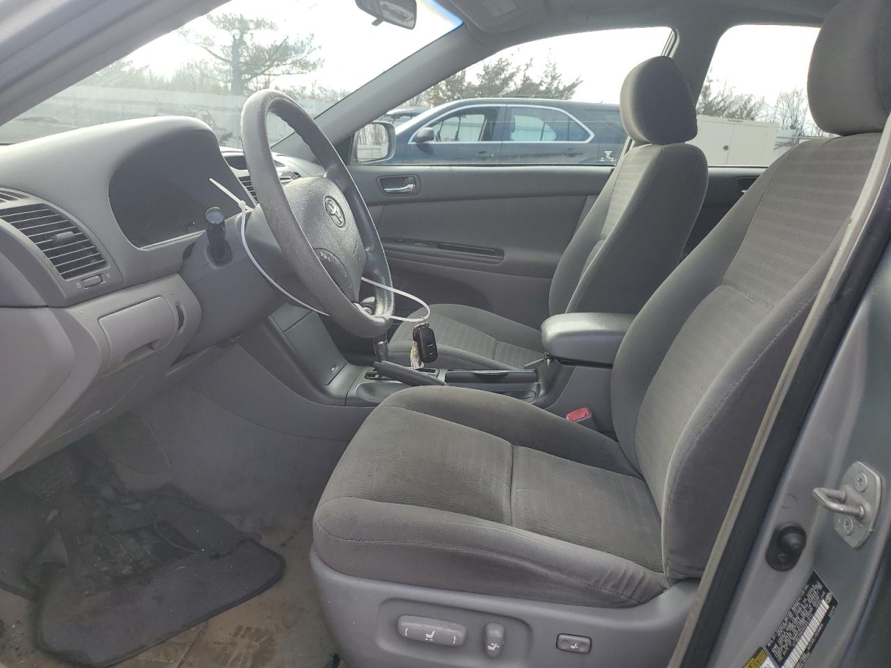 2005 Toyota Camry - Image 7