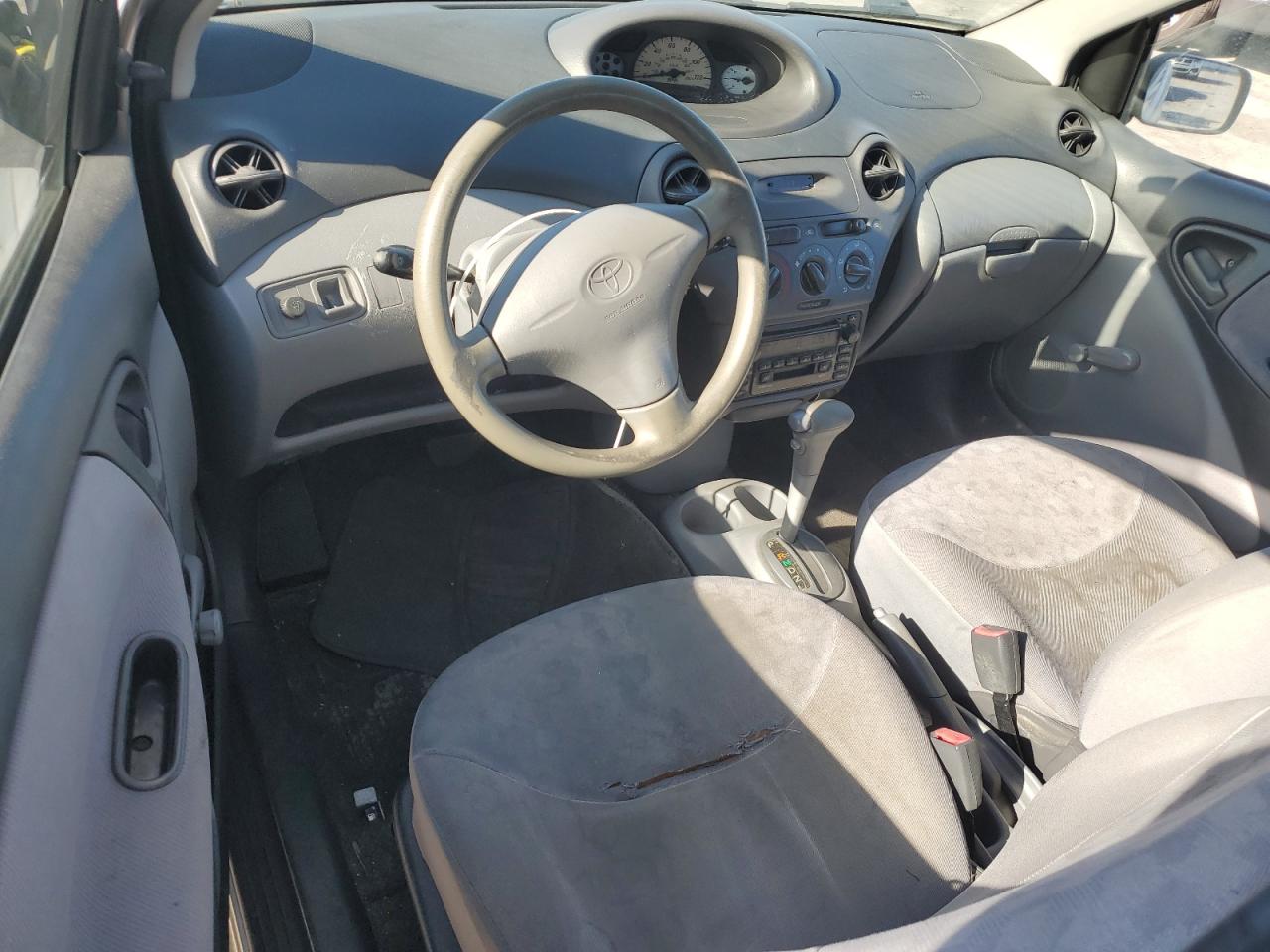 2000 Toyota Echo - Image 8