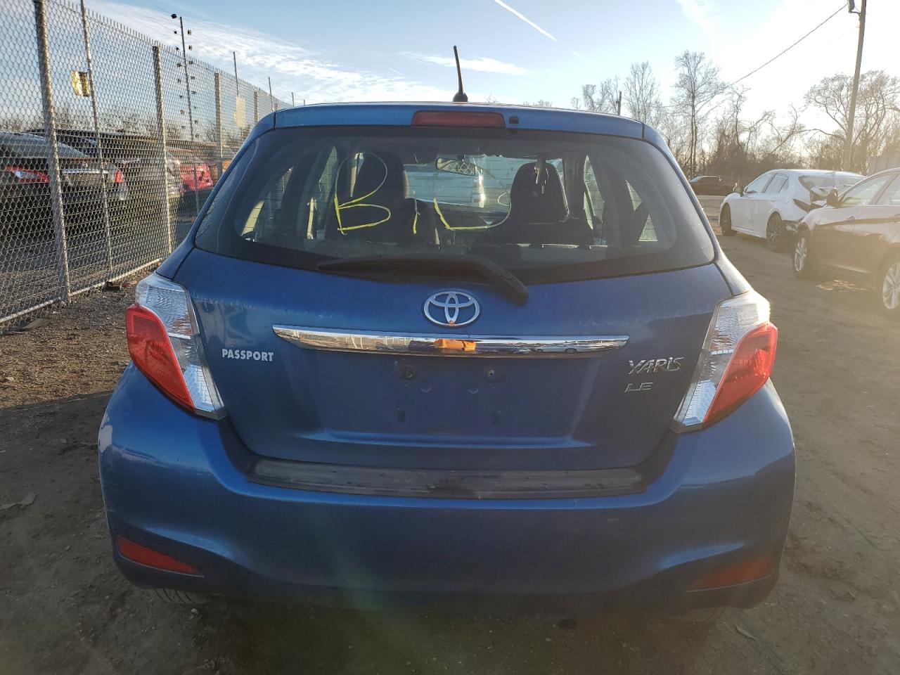 2012 Toyota Yaris - Image 6