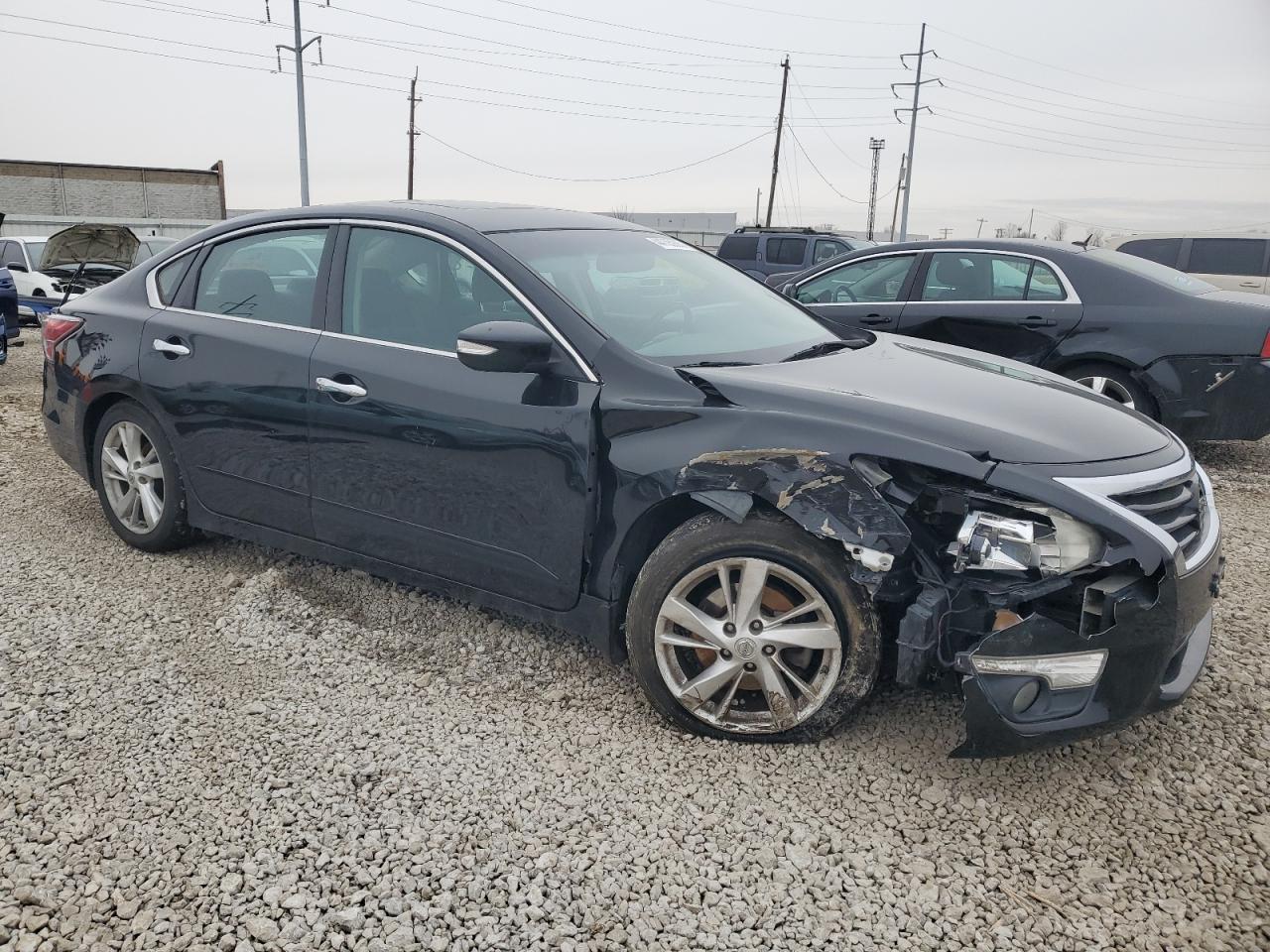 2015 Nissan Altima - Image 4