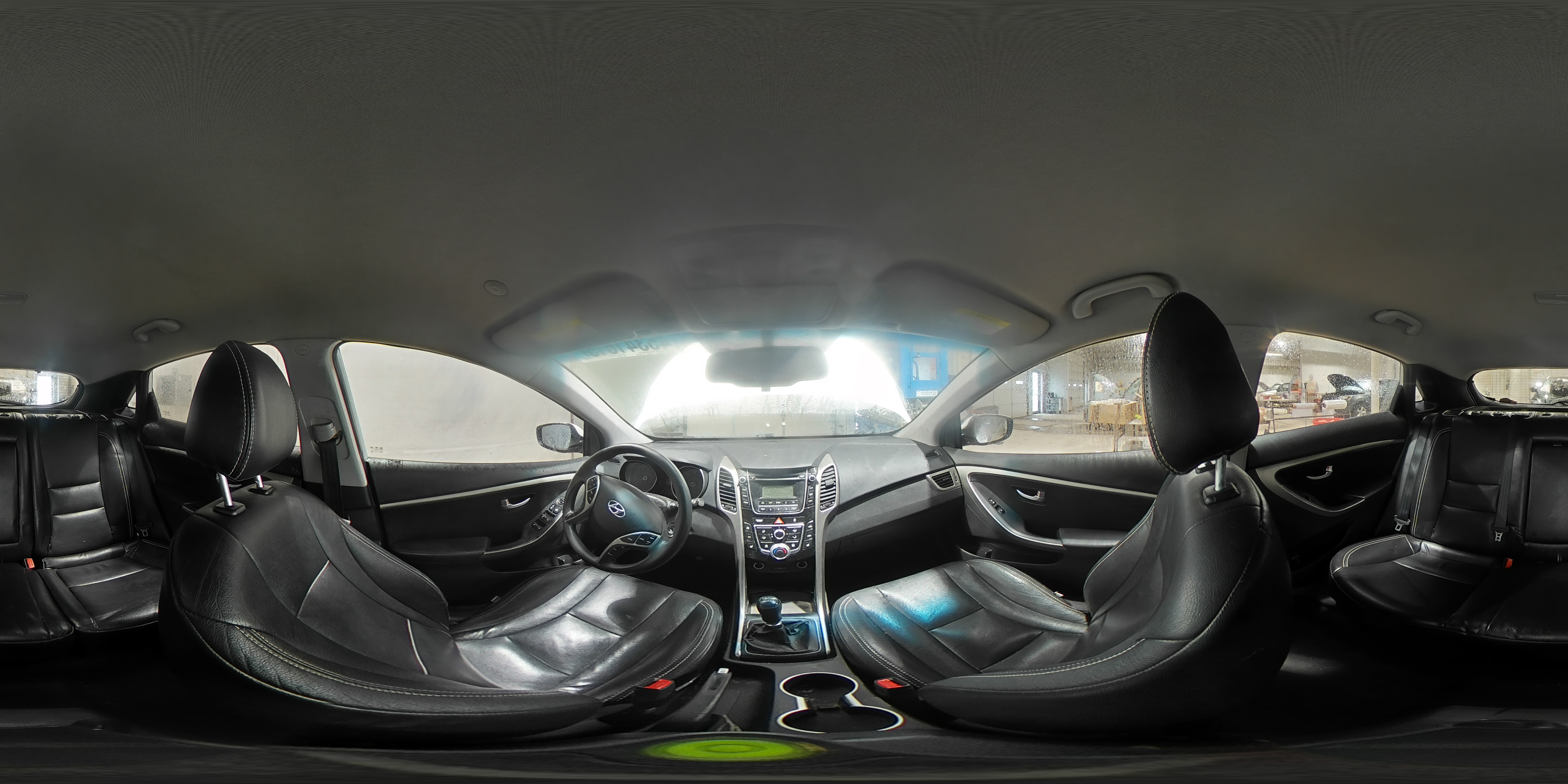 2013 Hyundai Elantra - Image 14