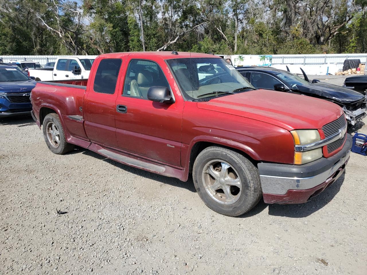 2004 Chevrolet Silverado - Image 4