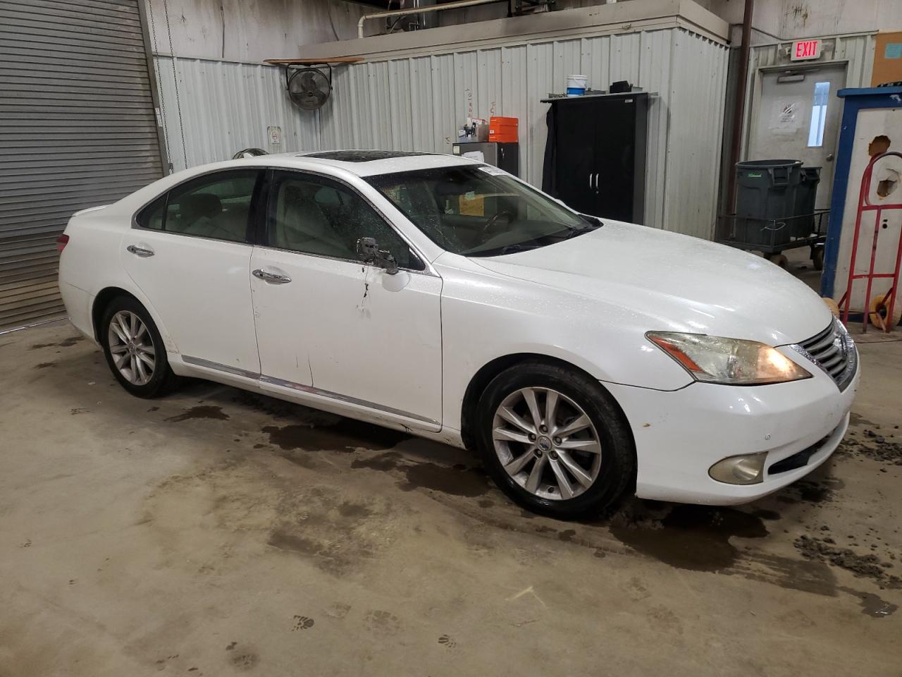 2011 Lexus ES - Image 4