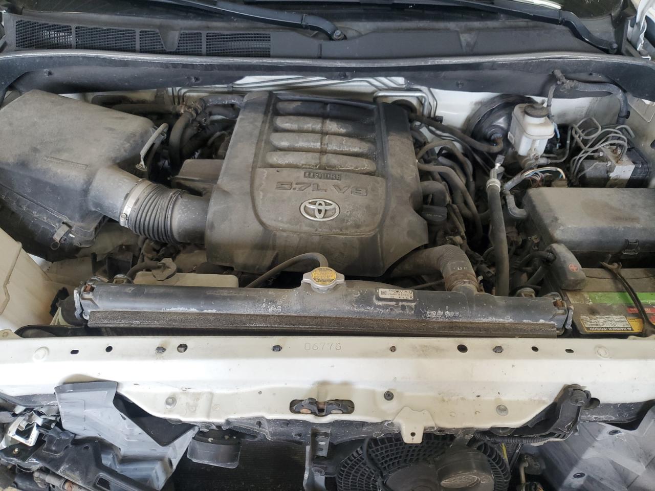 2013 Toyota Sequoia - Image 14