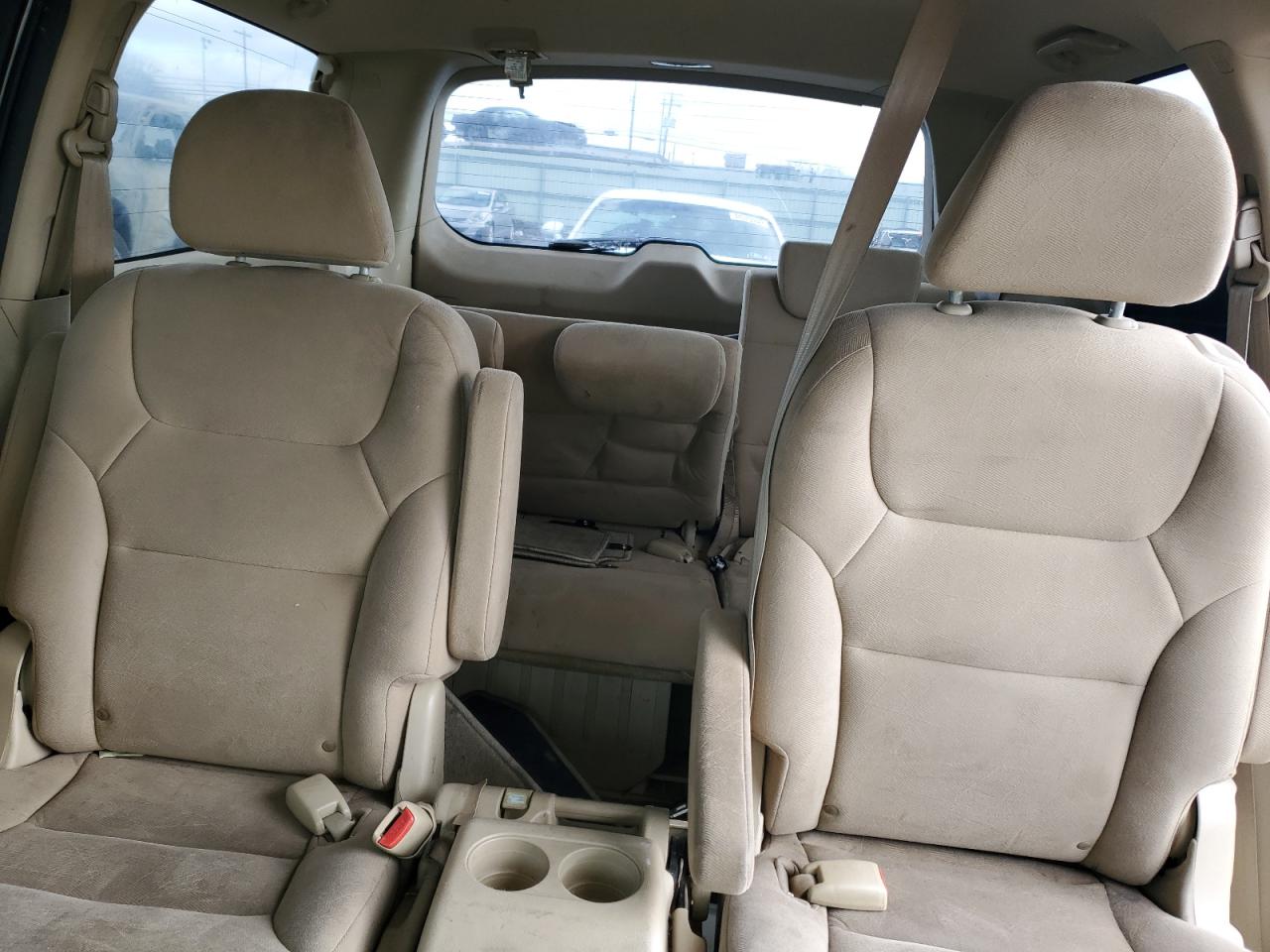 2010 Honda Odyssey - Image 10
