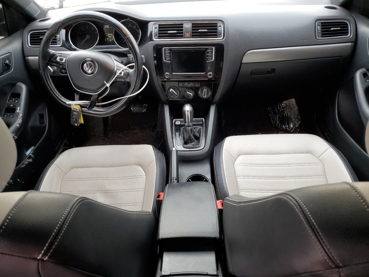 2016 Volkswagen Jetta - Image 8