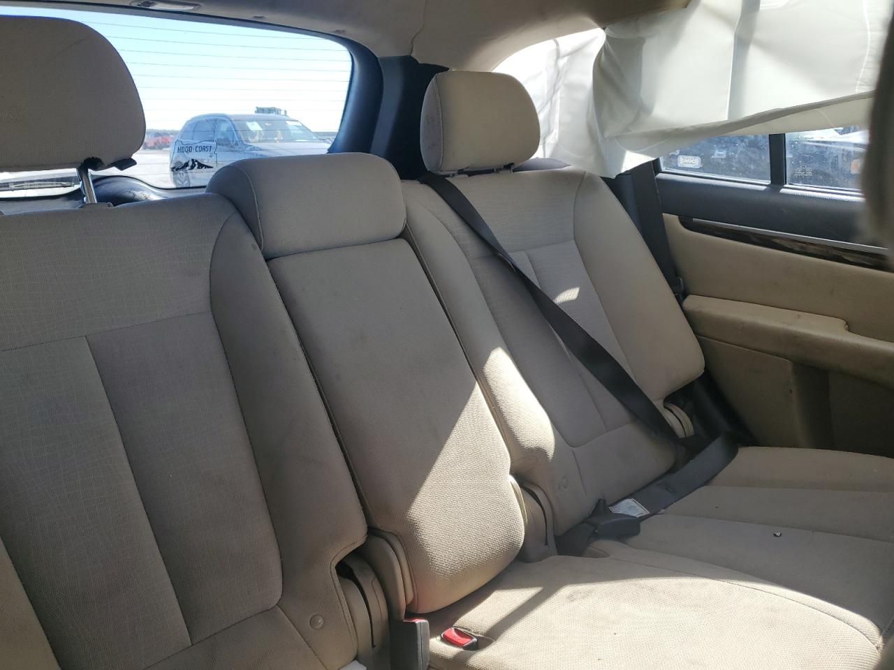 2012 Hyundai Santa Fe - Image 11