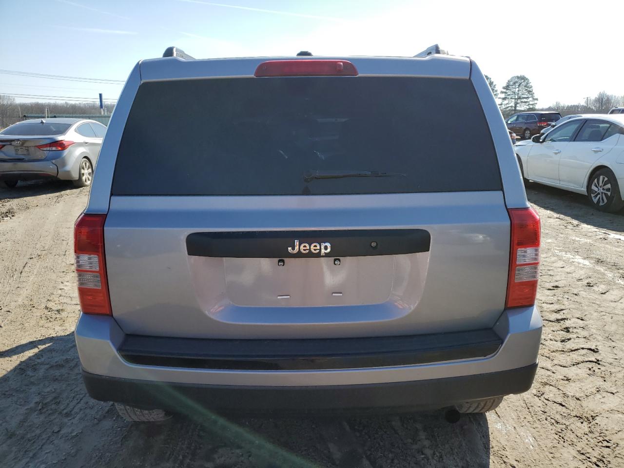 2016 Jeep Liberty (Patriot) - Image 6